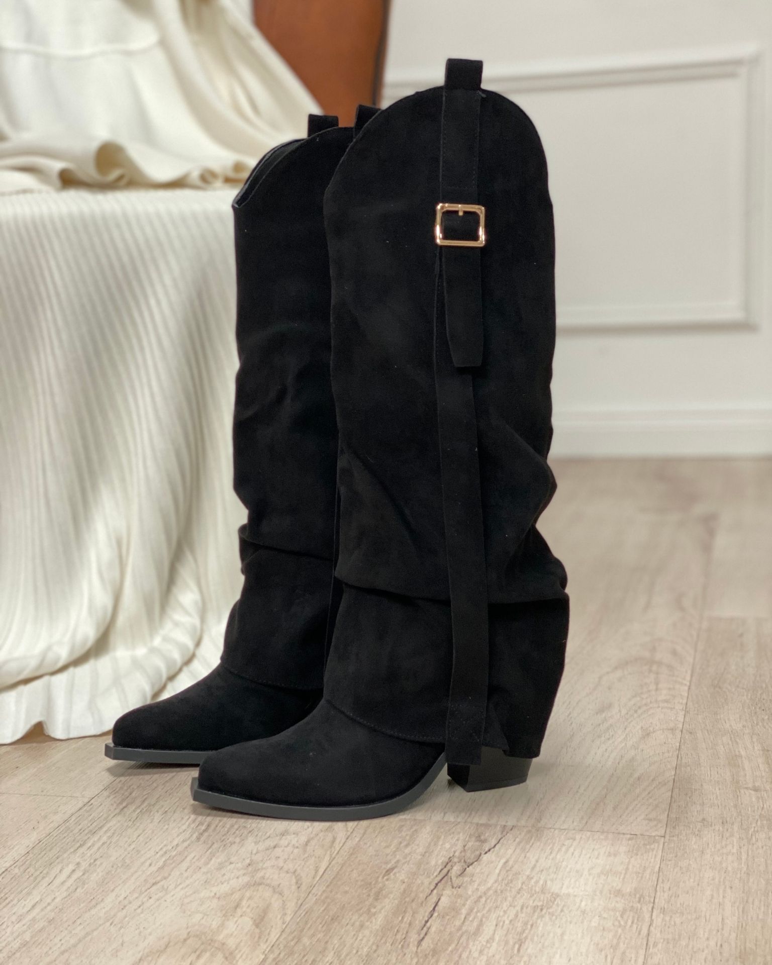 Crna kauboj čizma sa šnalom