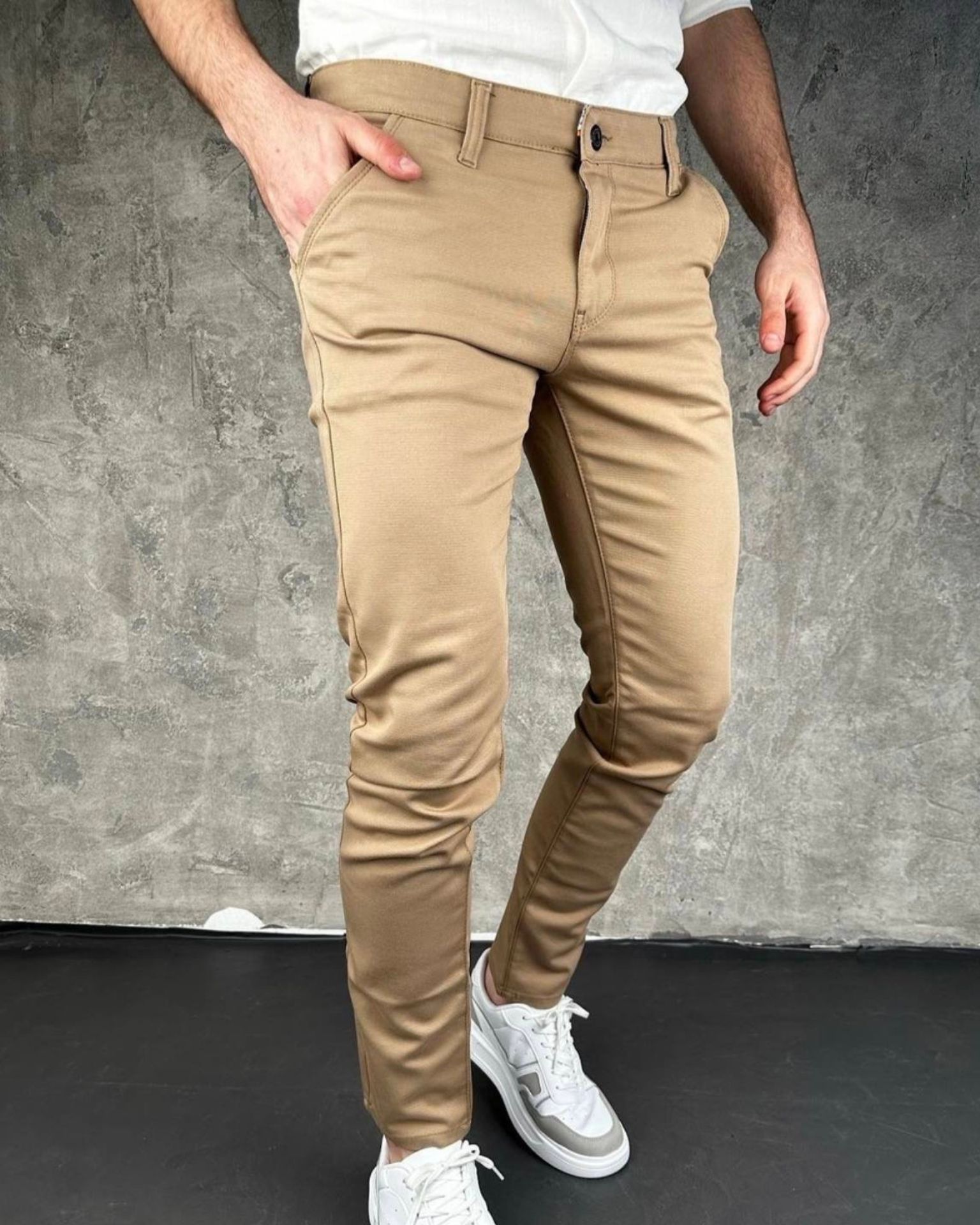 Bež slim fit pantalone