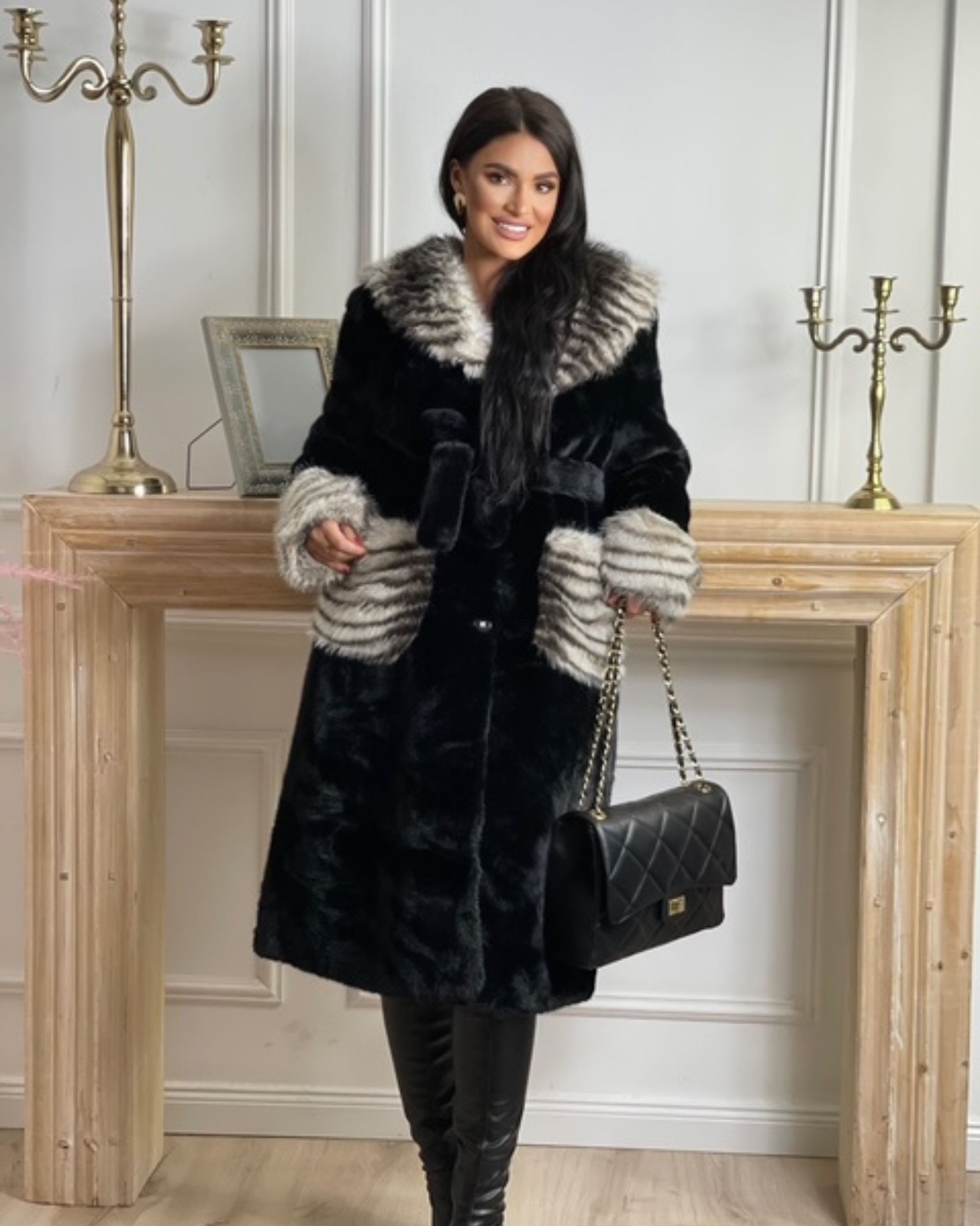 Crna eko bunda sa raskošnom sivom kragnom