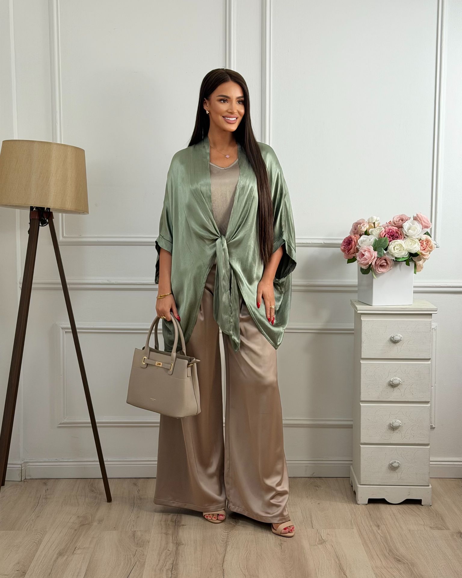 Kardigan / Olive Satin Tie Chic