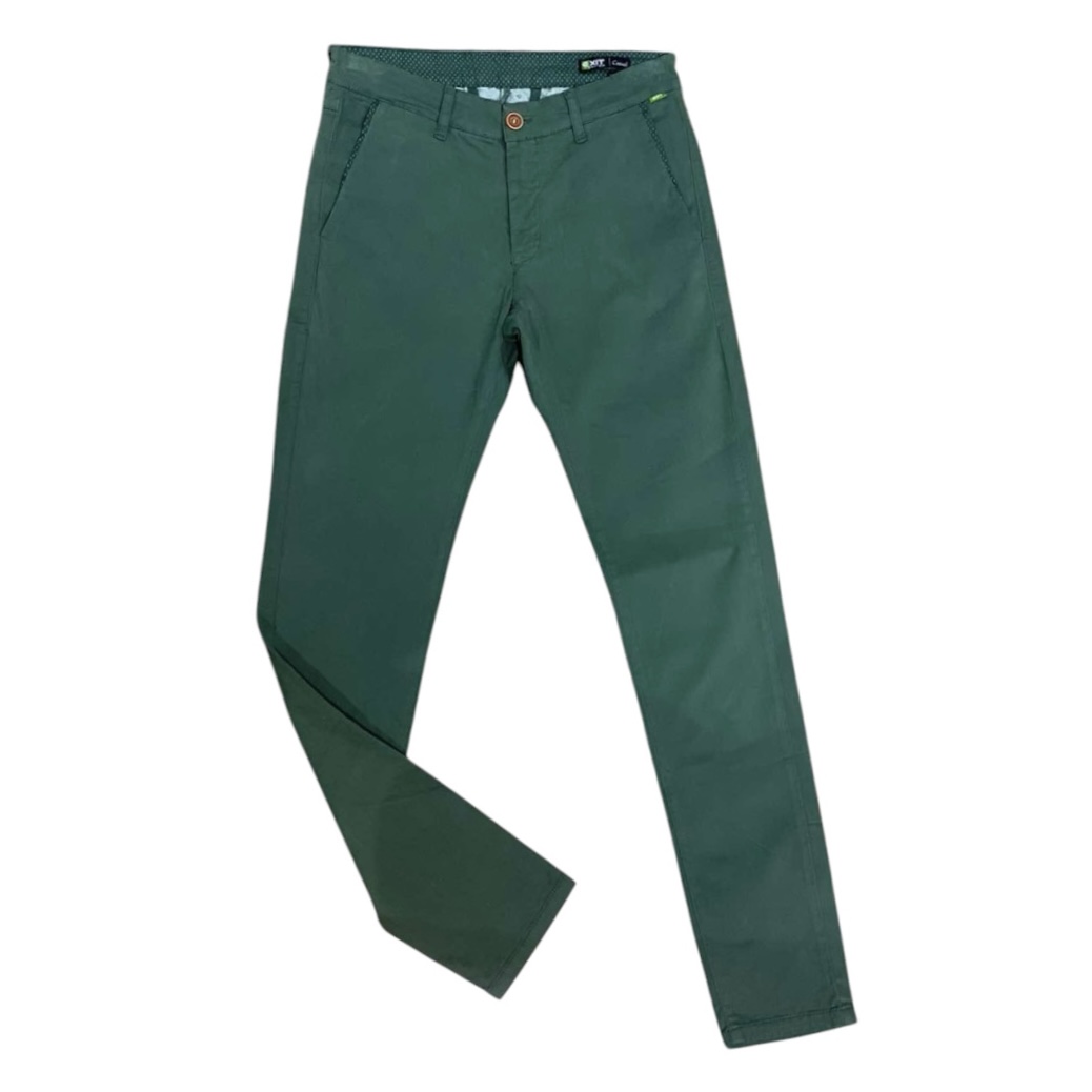 Muške pantalone u zelenoj boji 