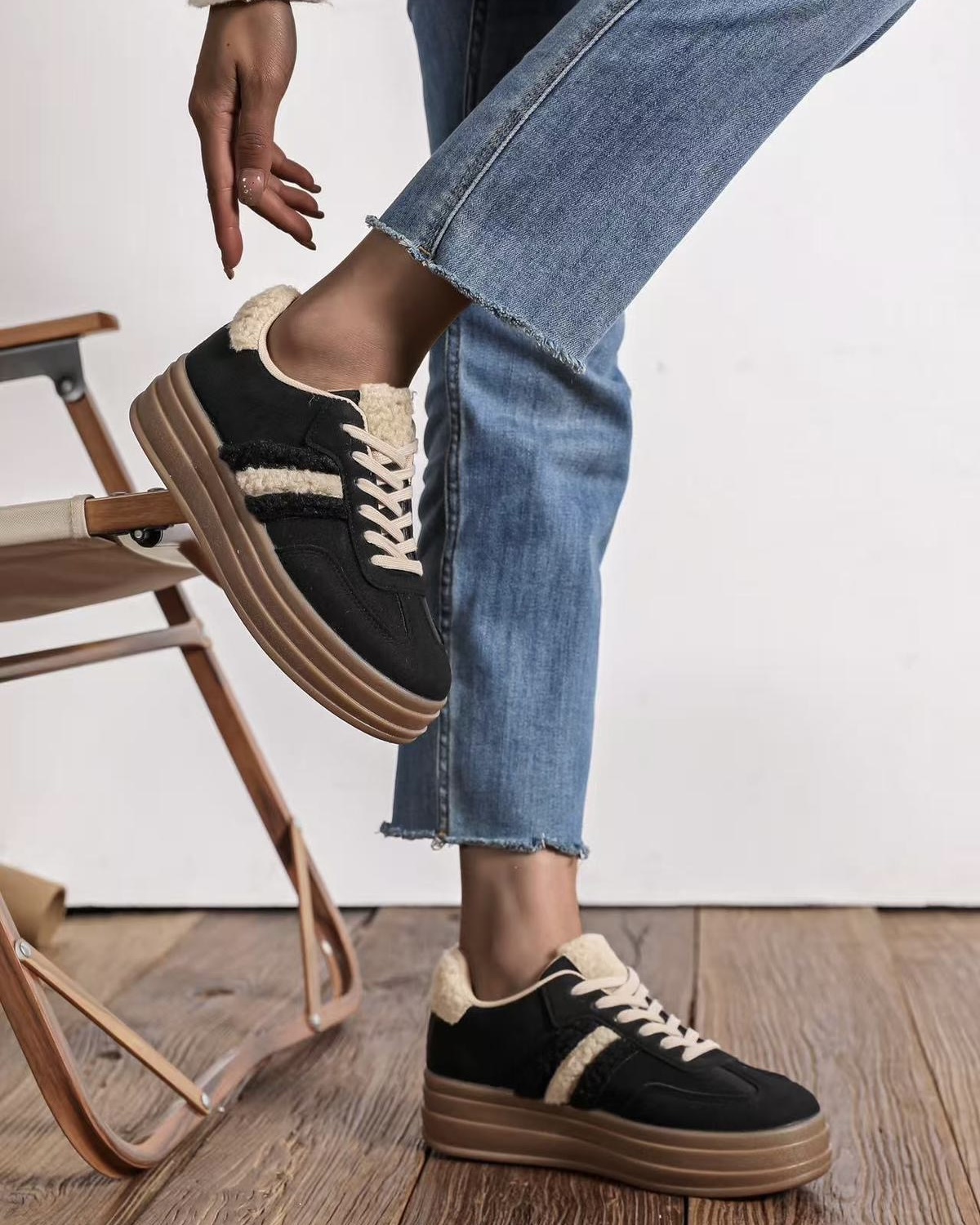 Crne-bež teddy patike