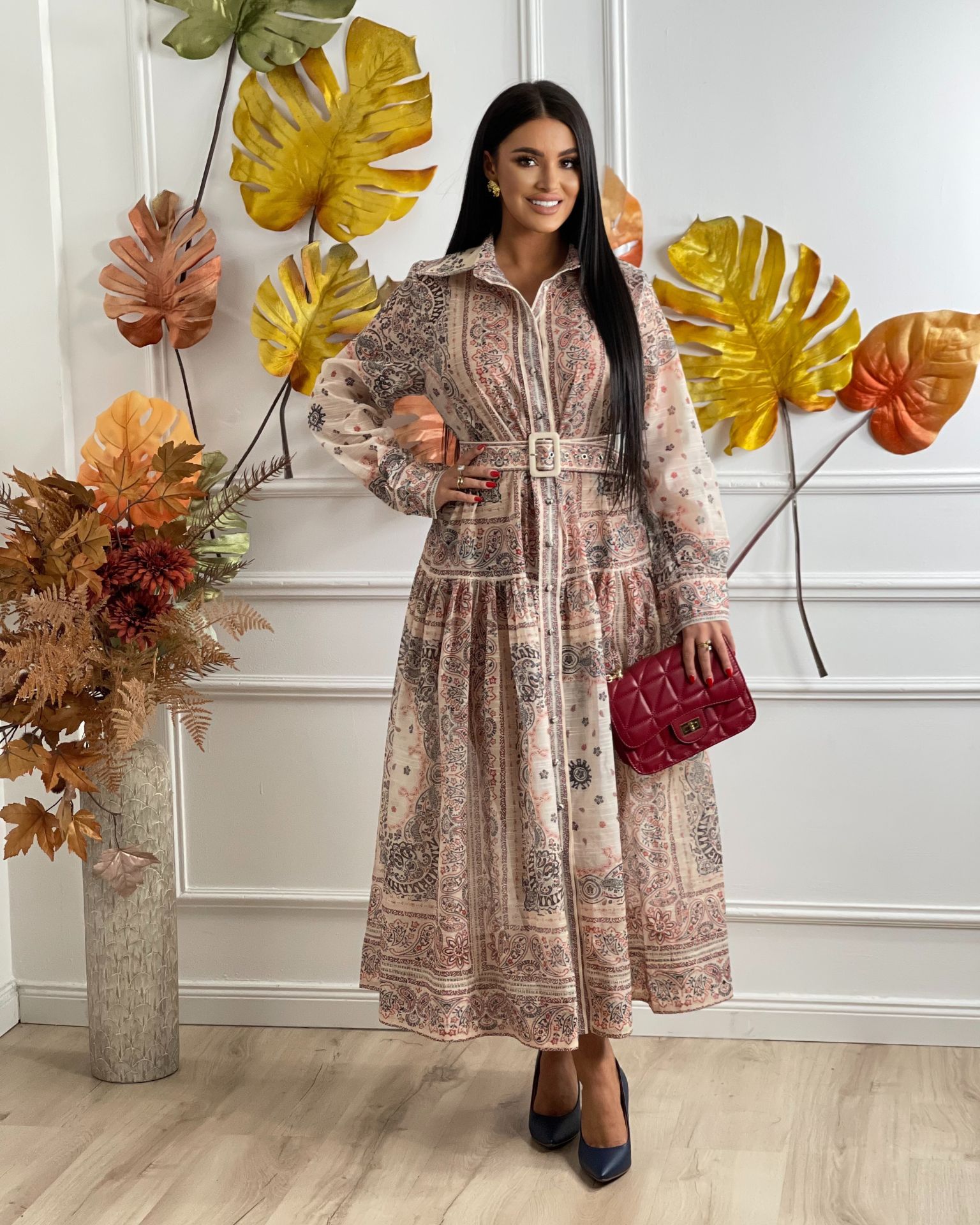 Duga bež haljina // Aurelia