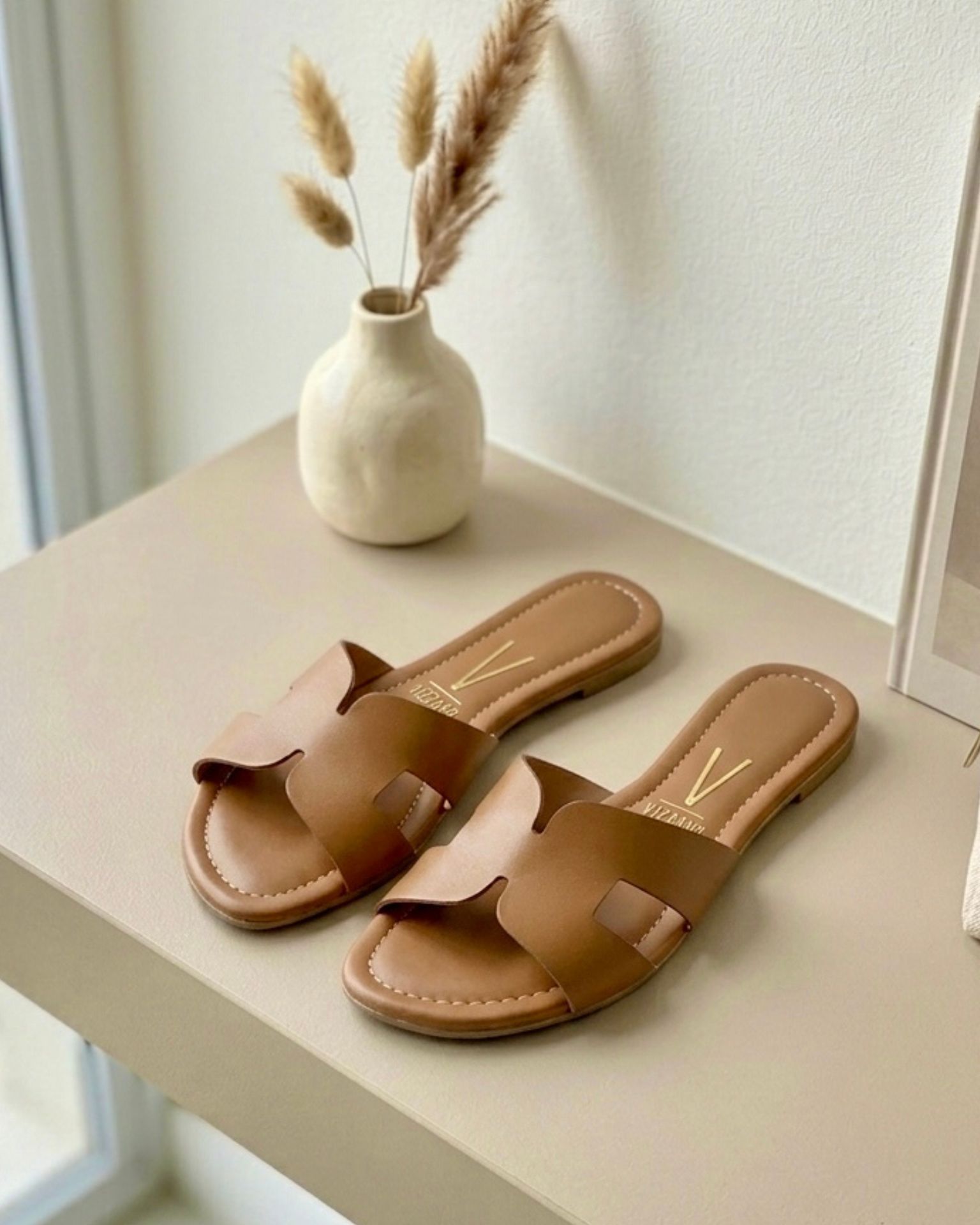 Ravne papuče / Camel Flat