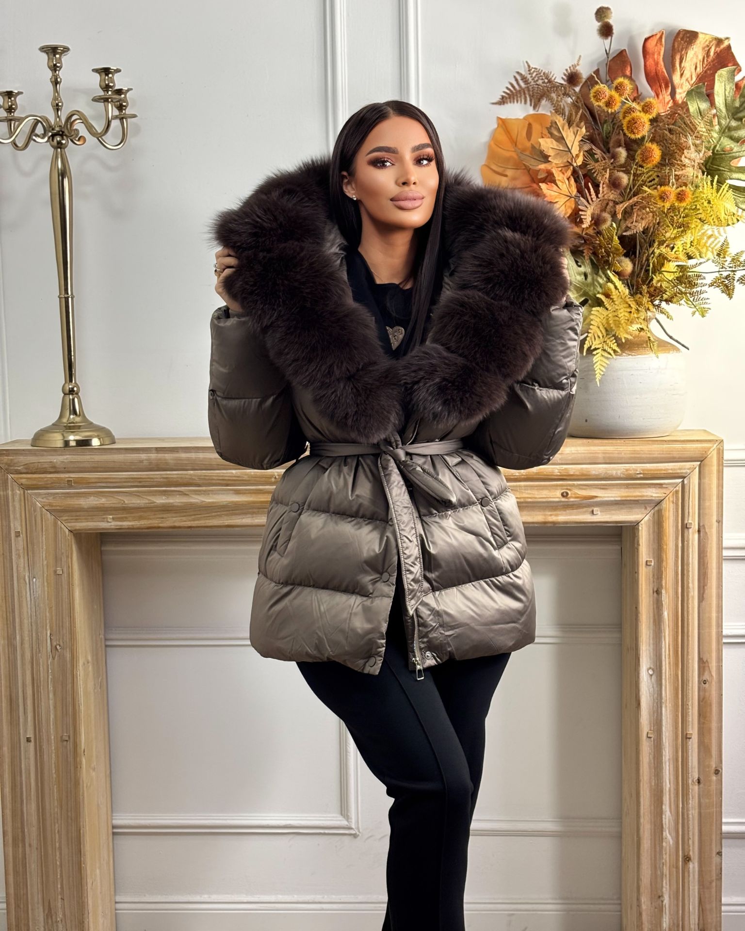 Braon jakna sa prirodnim krznom