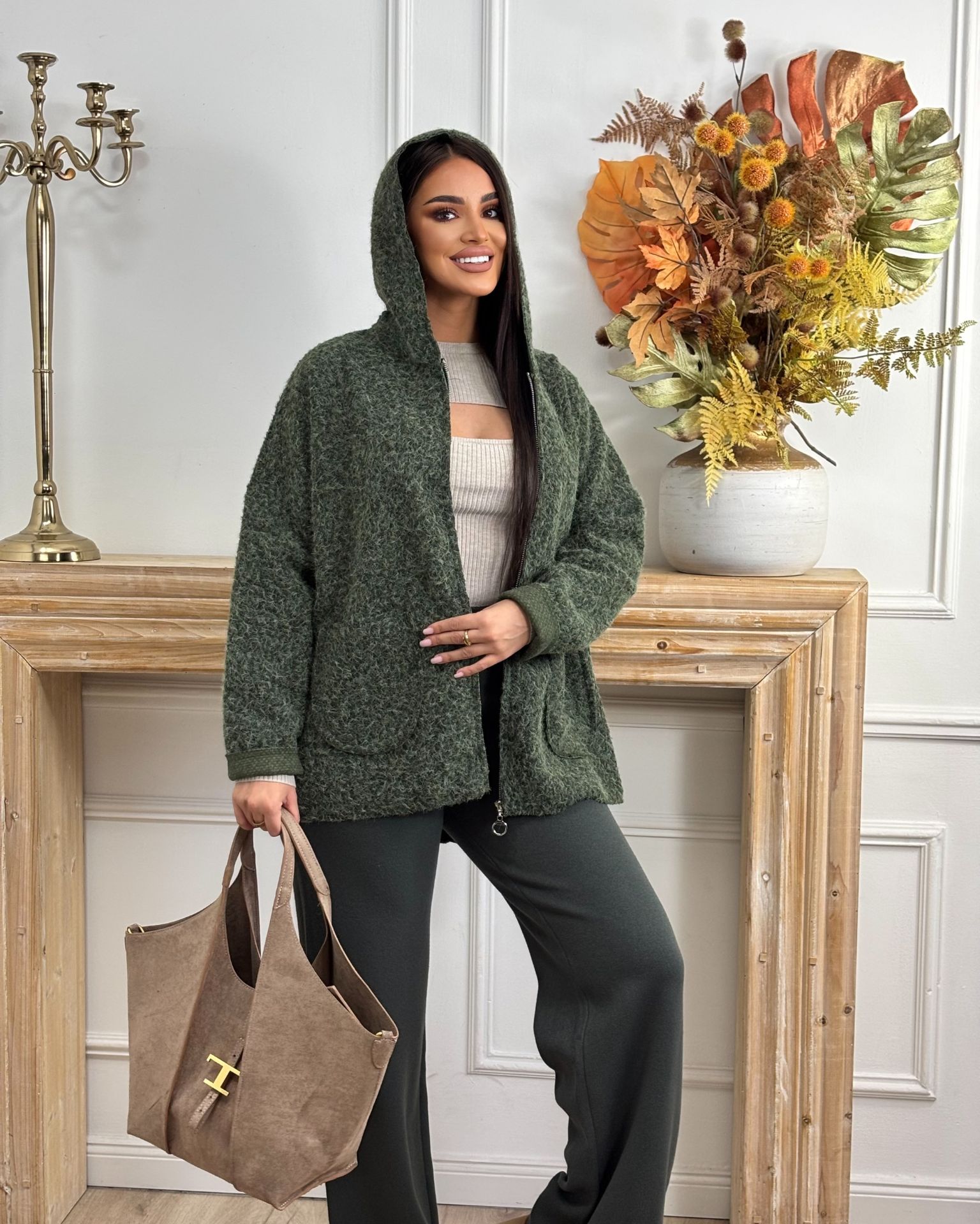 Maslinasta teddy jakna