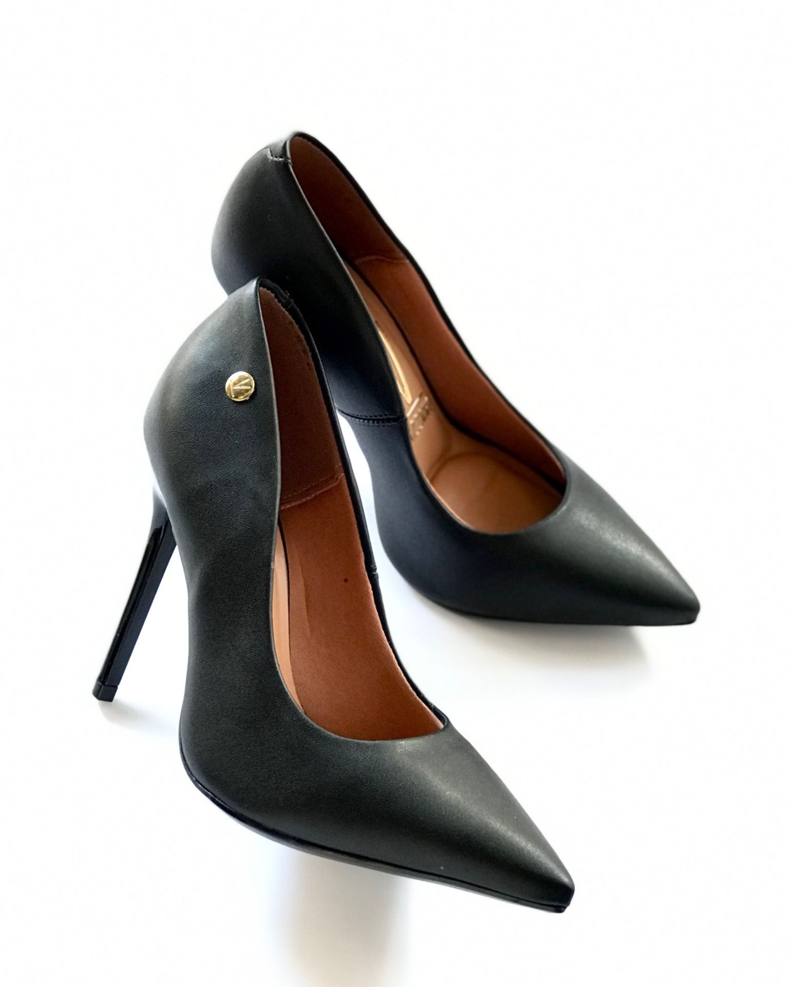 Salonke / Black Elegance