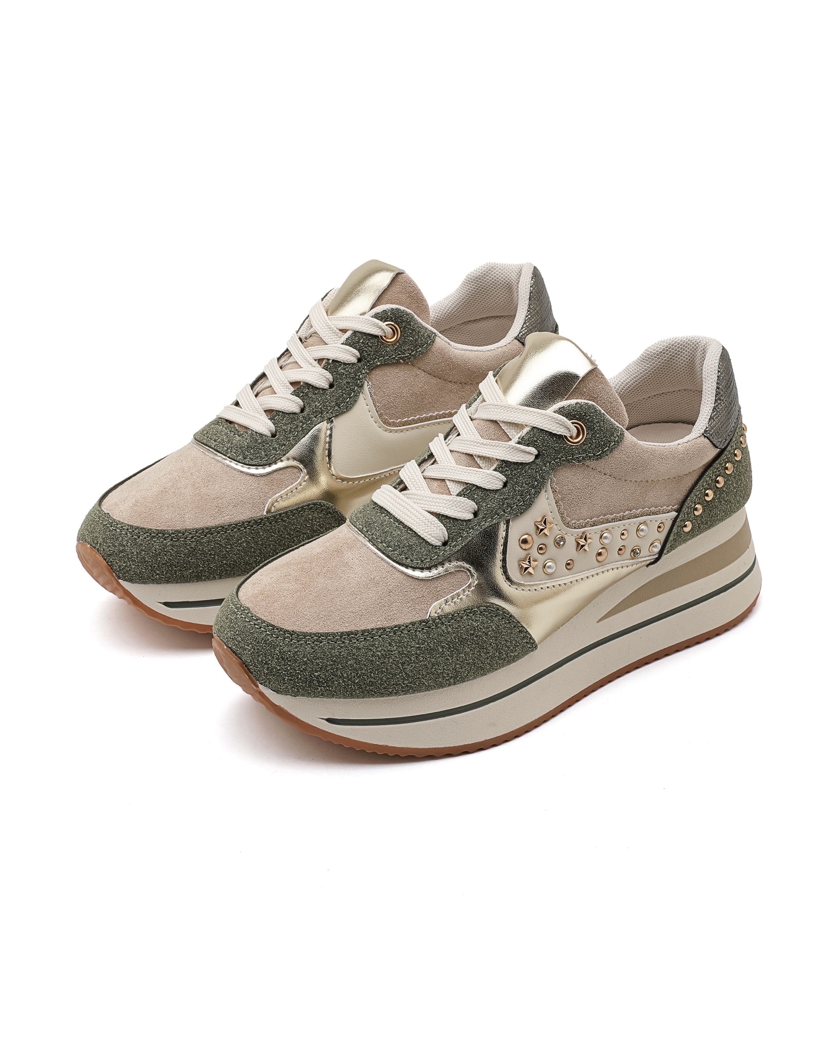 Malinaste patike sa nitnama