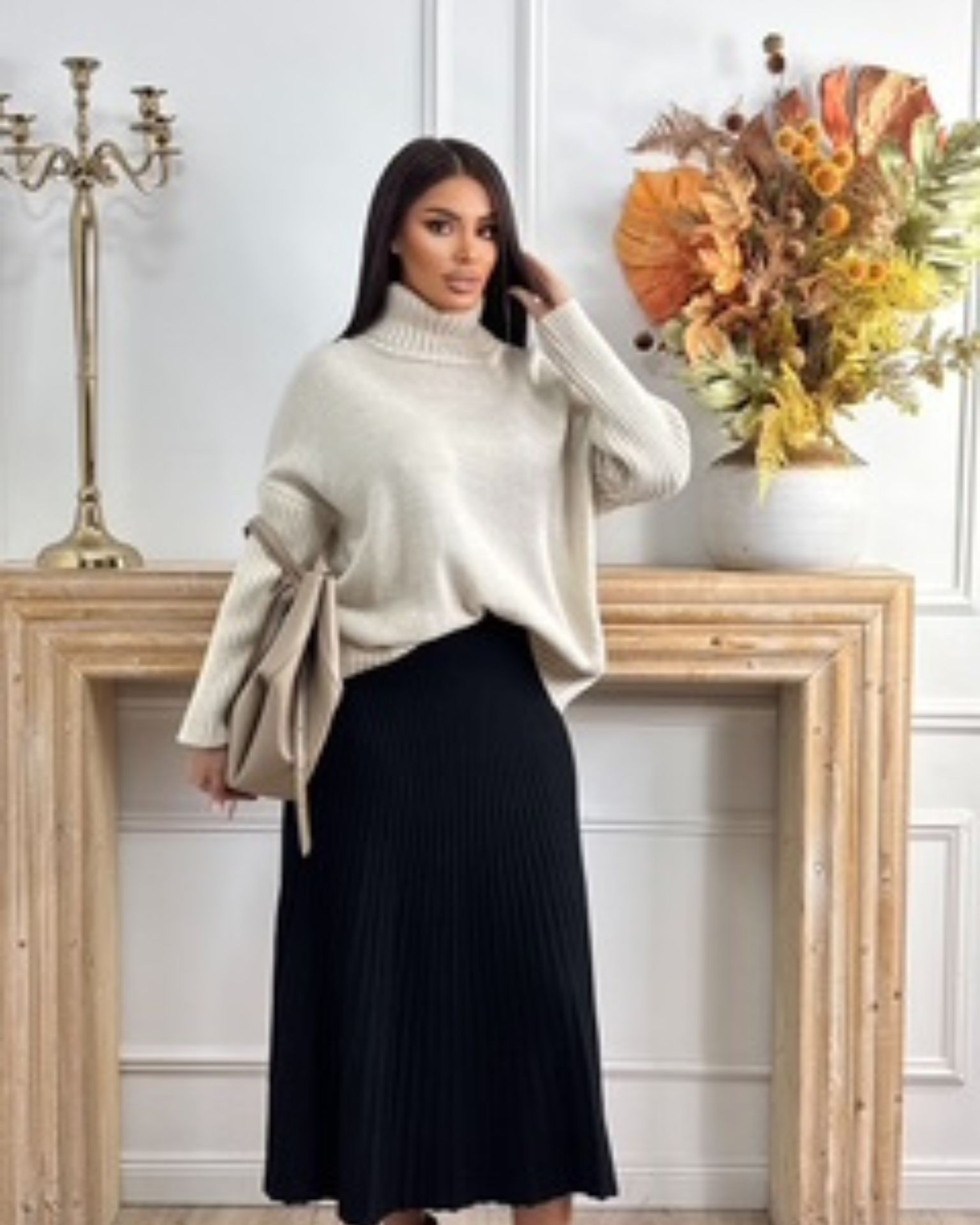 Bež džemper širokog kroja