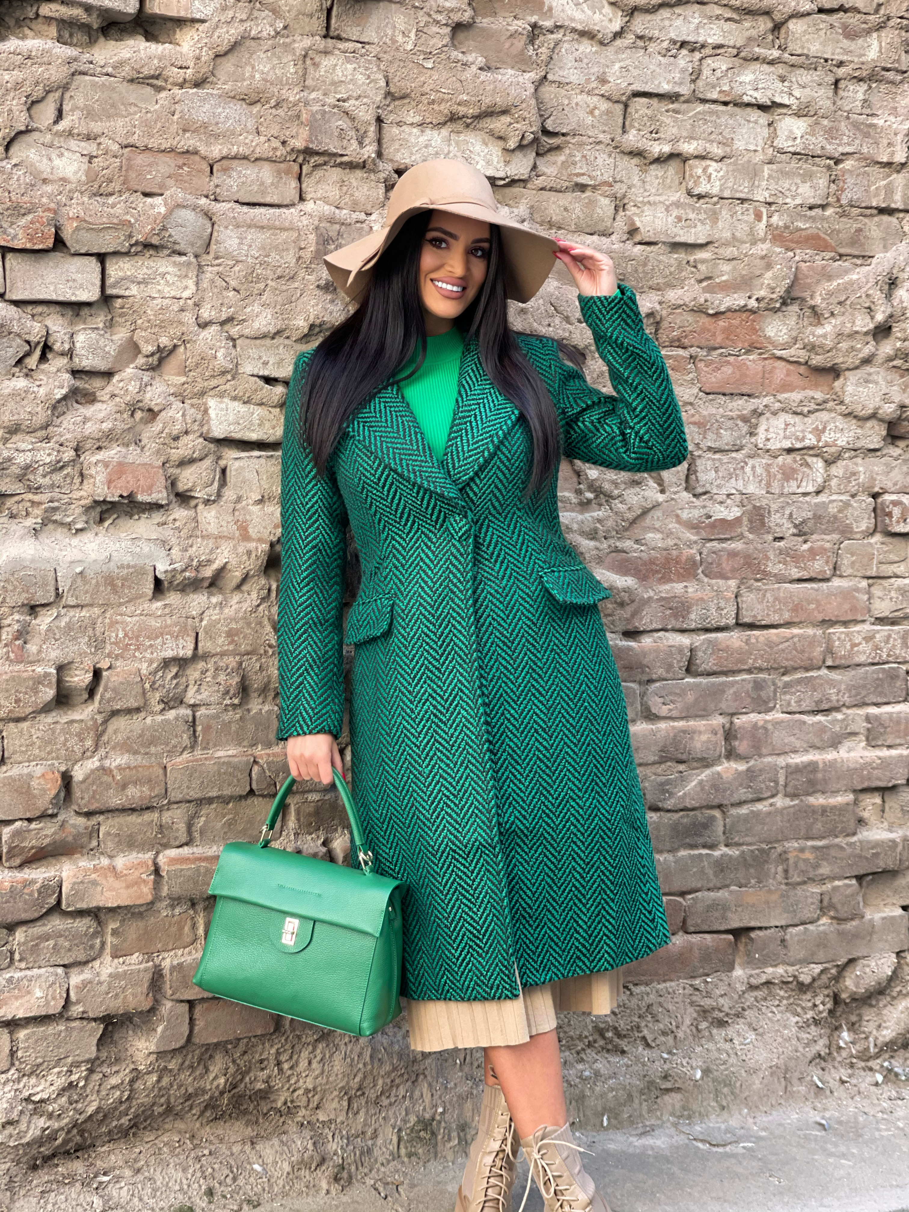 Zeleno-crni kaput klasičnog kroja